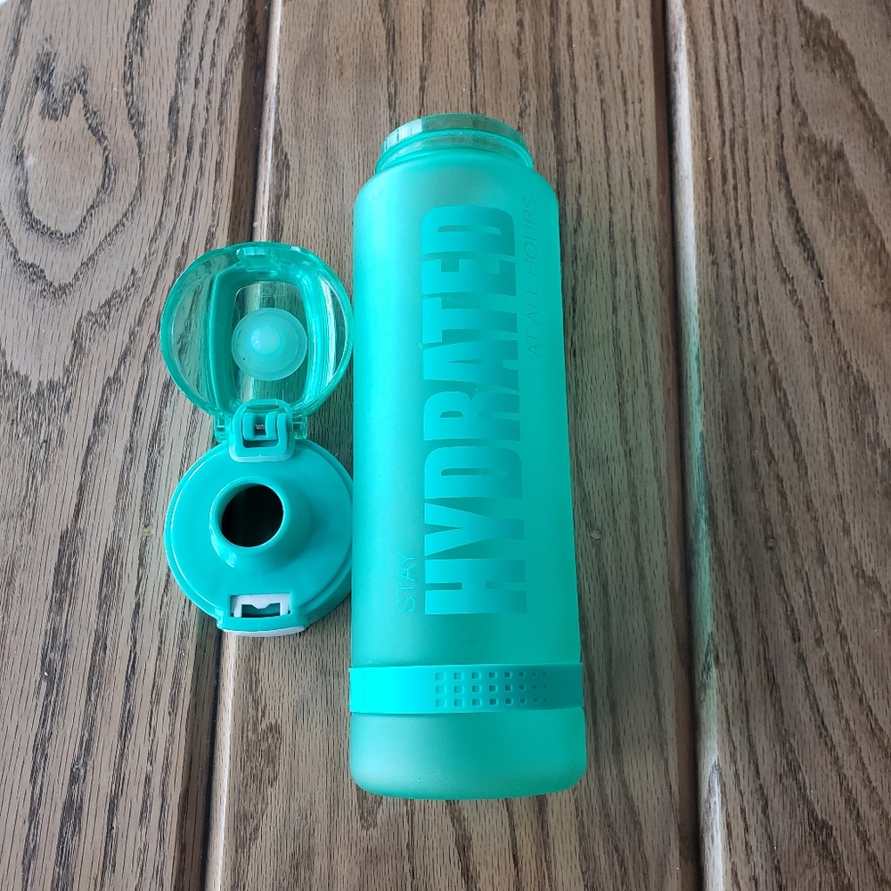 32oz Sahara Sailor Hydrated Water Bottle Leakproof Motivational Time Markers